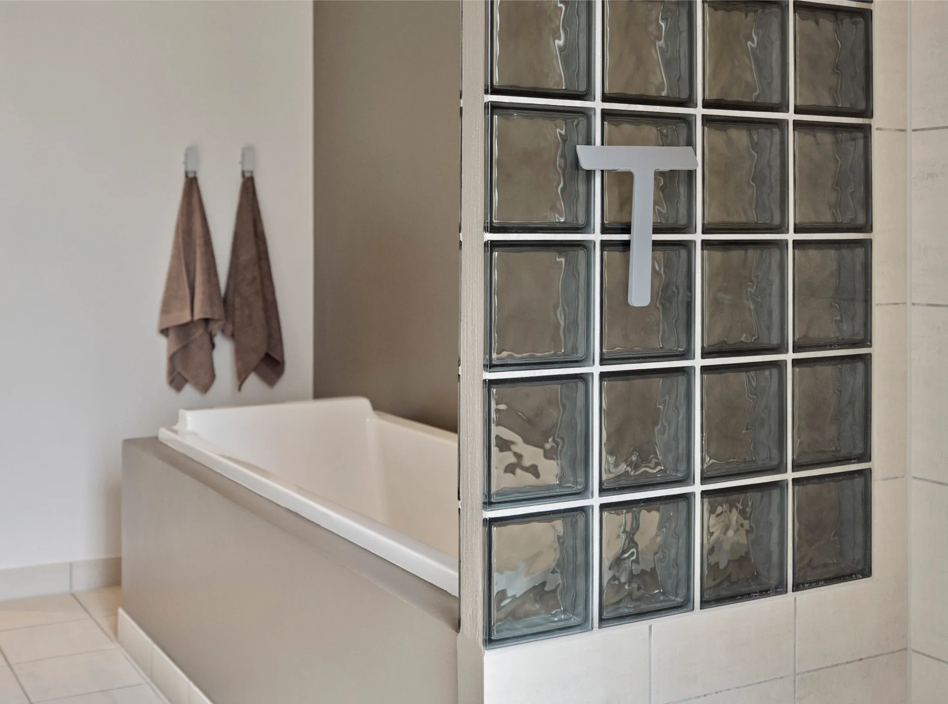 Ume krok, Soft Grey Zone Denmark