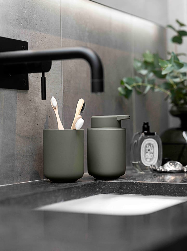 Ume tandborstmugg, Olive green Zone Denmark