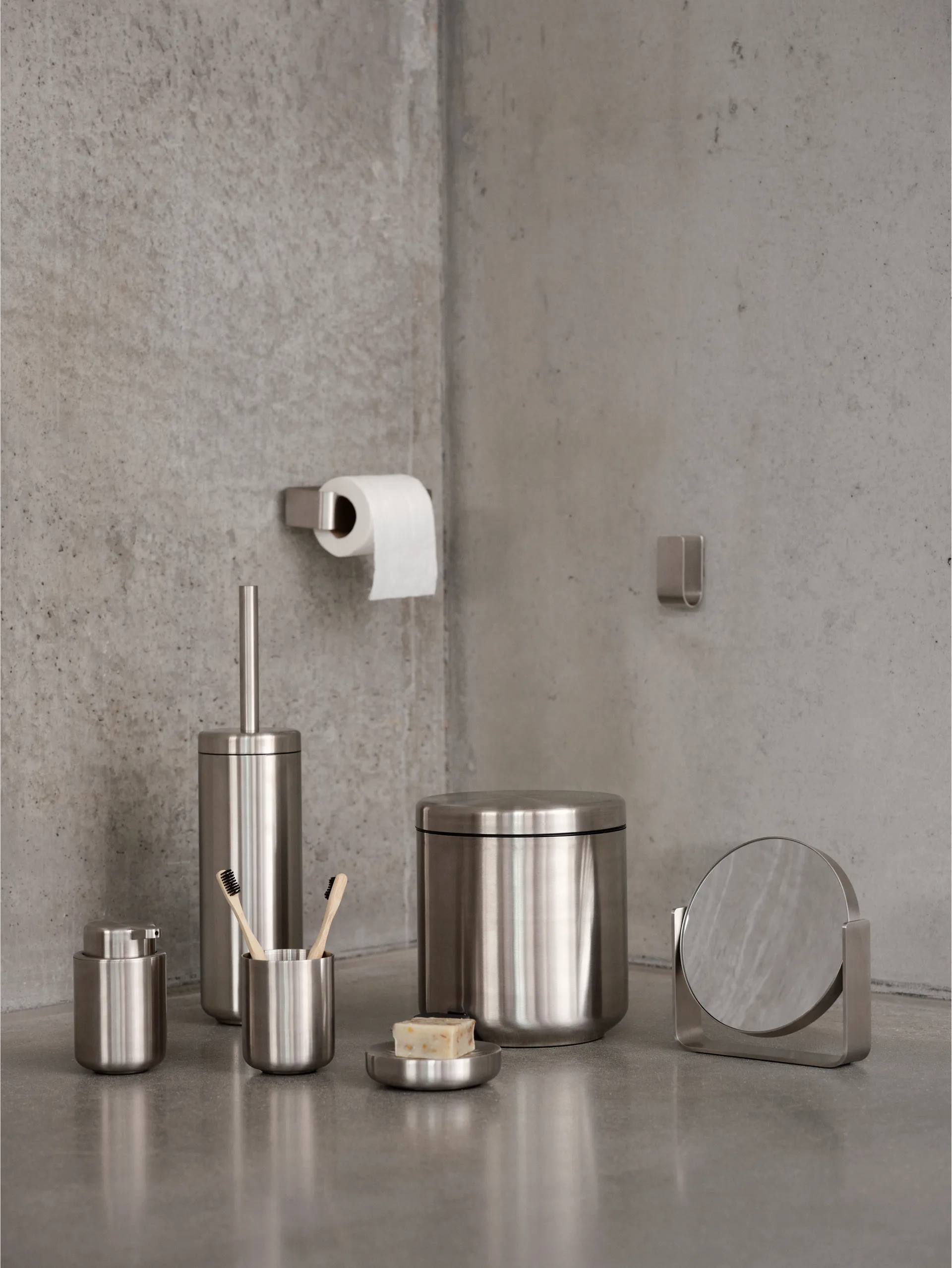 Ume toalettpappershållare, Stål Zone Denmark