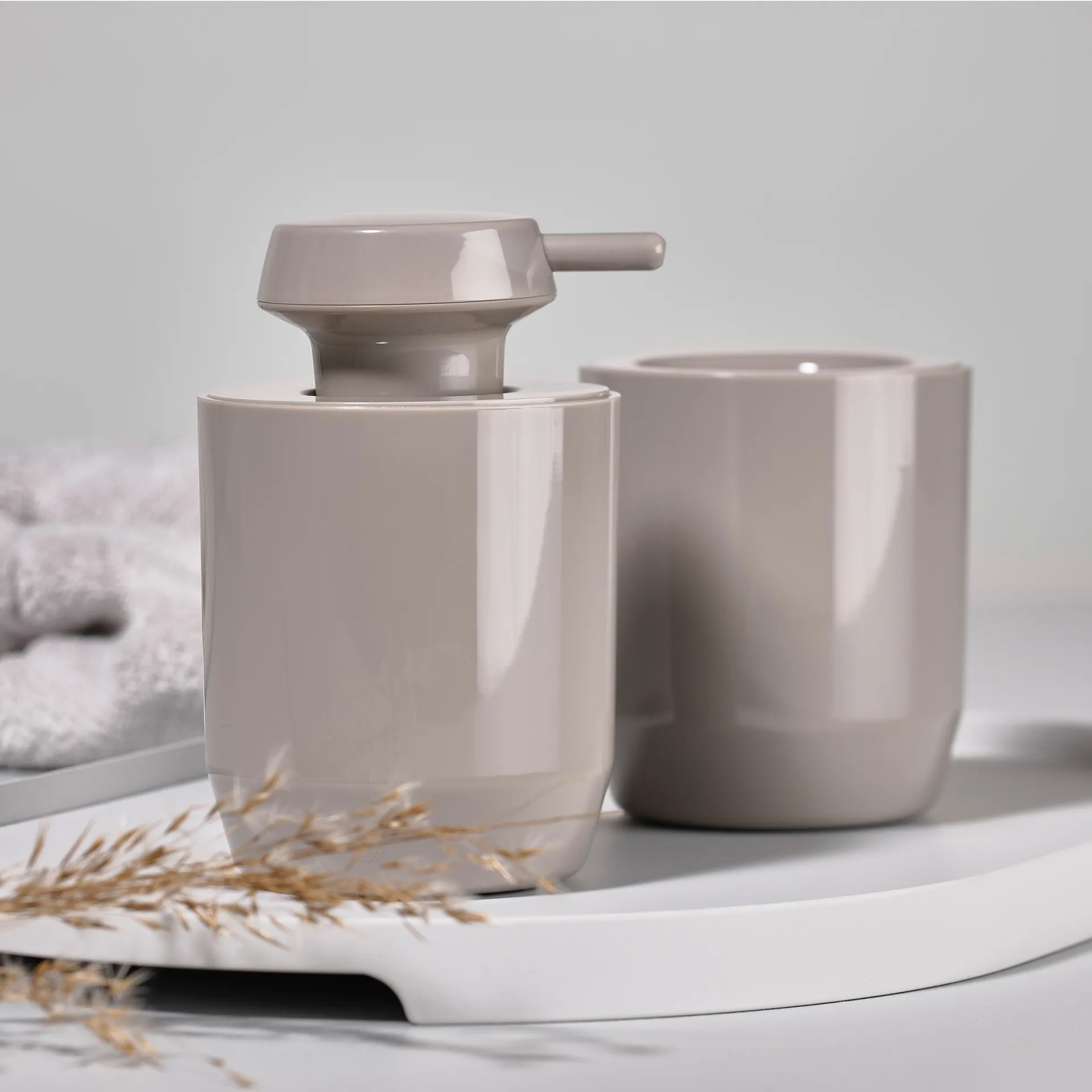 Zone Suii tvålpump 12,4 cm, Taupe Zone Denmark