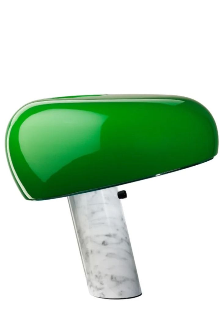 Bild som visar Snoopy lampa i grönt från italienska varumärket Flos.