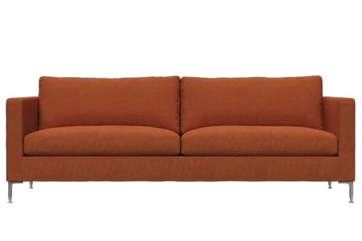 Alex soffa i färgen rust från Fogia är en klassisk rak soffa i en härlig mustig färg.