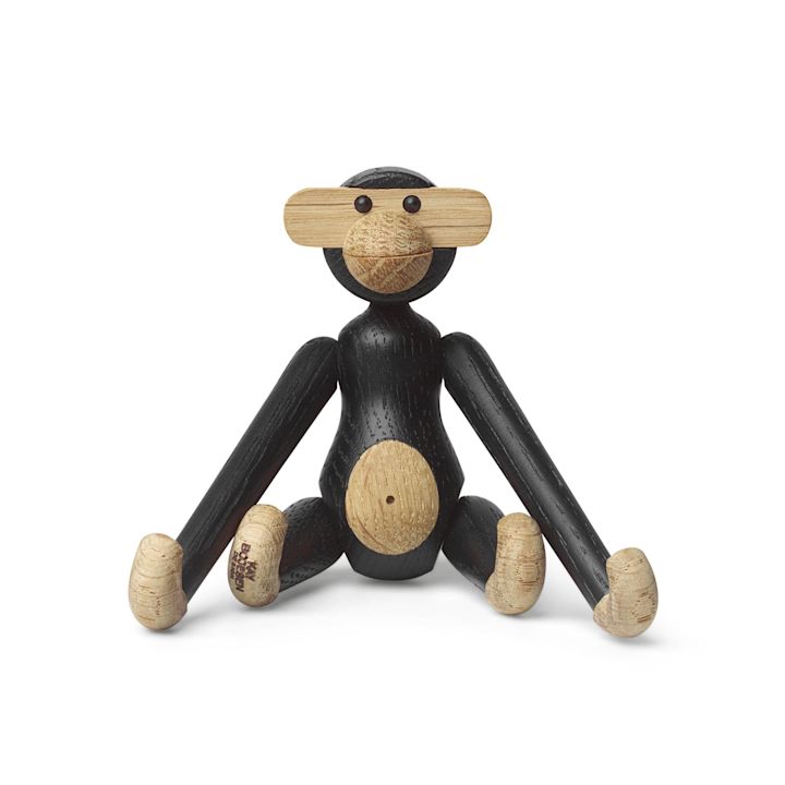 Kay Bojesen apa miniatyr i mörkbetsad ek är en liten men perfekt julklapp att ge bort till den som gillar designikoner och som kanske samlar på Kay Bojesens alla träfigurer?