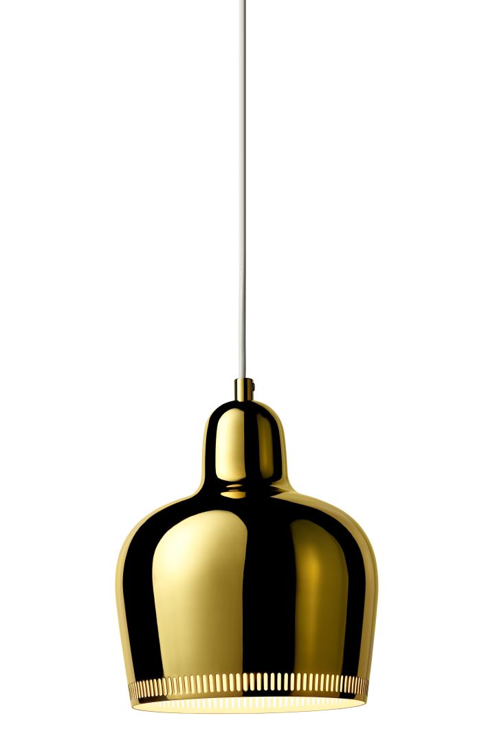 Golden Bell lampa i mässing från Artek.