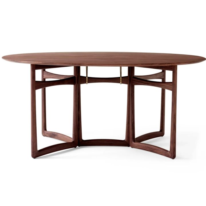 Ett mångsidigt runt bord som går att göra mindre och större - Drop Leaf HM6 matbord från &tradition formgavs redan 1956 och har en tidlös design med fantastiska detaljer. Bordet är försett med gångjärn som gör att det går att fälla och förminska.
