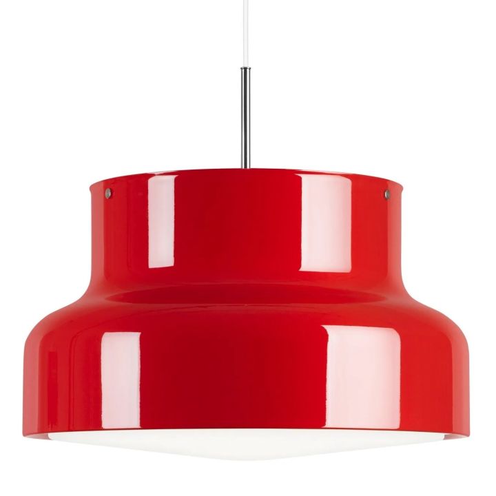 Bumling lampa i rött från Ateljé Lyktan, formgiven av Anders Pehrsson.