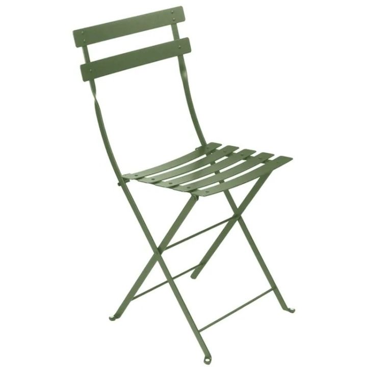 Bistro Metal stol från Fermob i färgen cactus, en perfekt fällbar stol för den lilla balkongen.