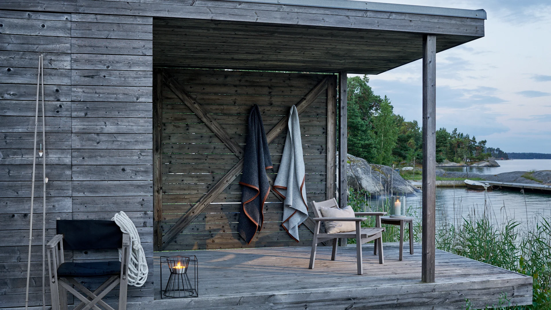 Djurö stol från svenska Skargaarden är ett fint exempel på klassiska trädgårdsmöbler i trä.